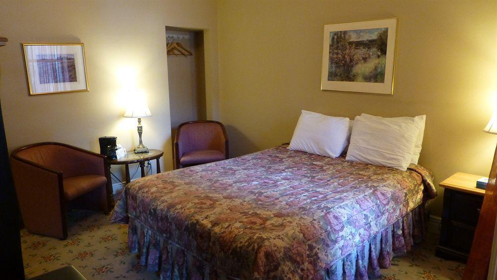 Manoir Vieux-quebec 4*